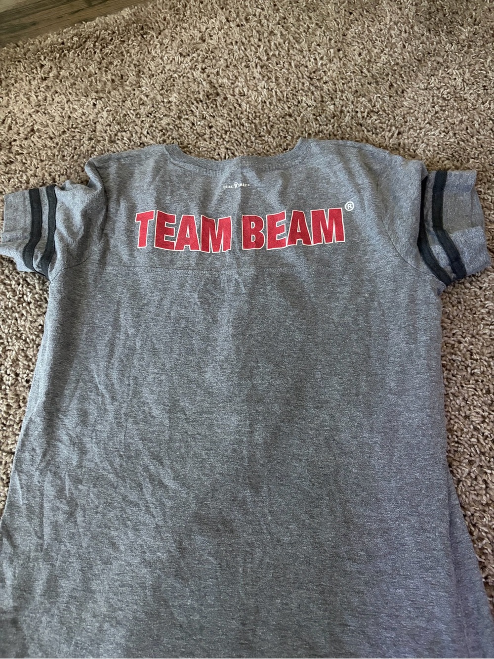 A bunch of bar shirts - Picture 7 of 9